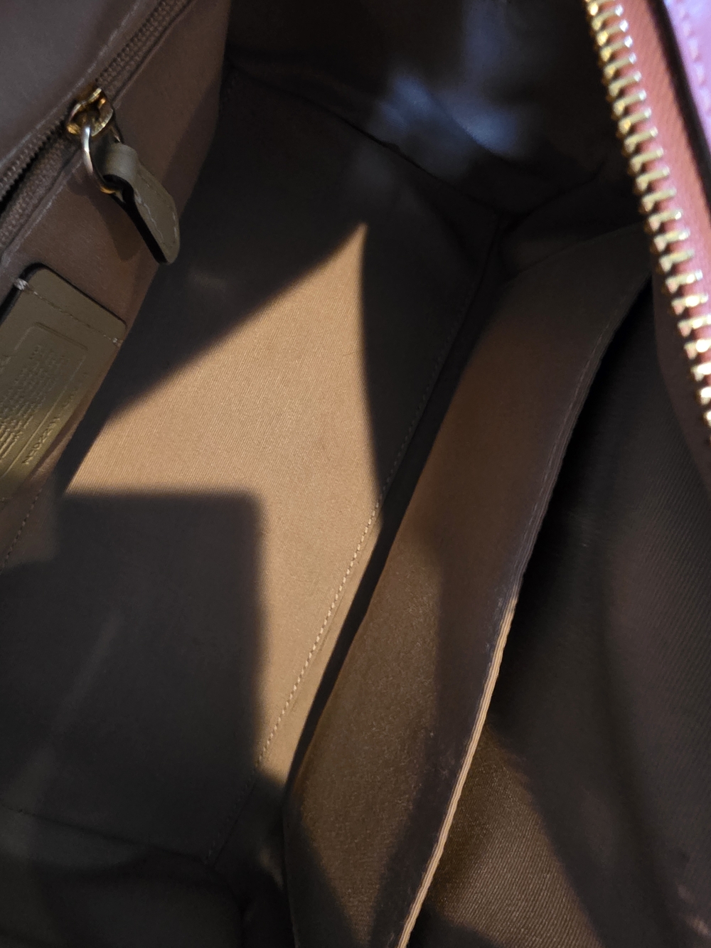 Coach HTF Rowan Pink Heart  Signature Satchel with GOLD Heart Charm - Picture 10 of 16